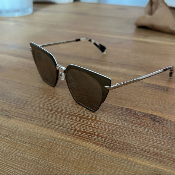 Rag & Bone Silver Mirrored Sunglasses - Cat Eye - Picture 10 of 10
